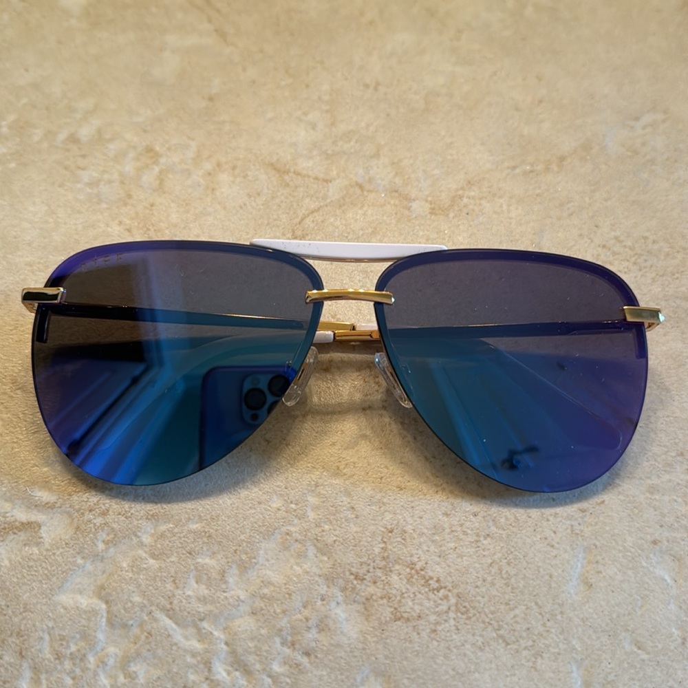 Diff Eyewear Blue Mirrored Lens Gold Rimless Aviator Sunglasses